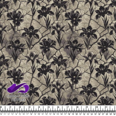 Motif floral vintage noir sur fond beige texturé craqué