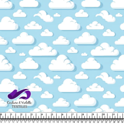 Nuages Blancs sur Fond Bleu